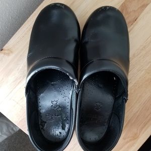 DANSKO 39. Black